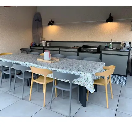 Chez Marie Et Nico فيلة